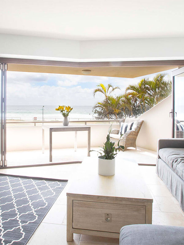 Sandrift-apartments-luxury-unit-211-nobbys-beach-gold-coast