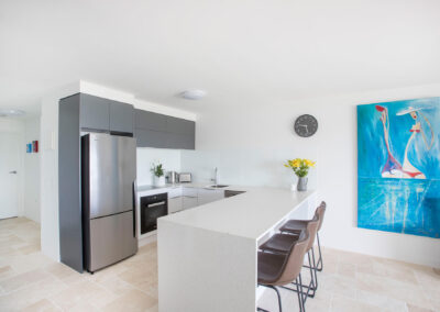 kitchen-Sandrift-apartments-luxury-unit-211-nobbys-beach